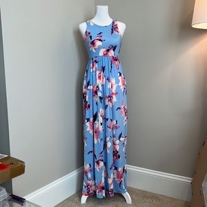 Pinkblush maternity maxi dress, Size Small